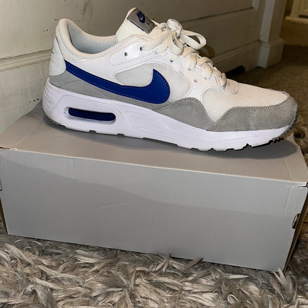 Nike White and Blue Sneakers with Air Max Cushioning
